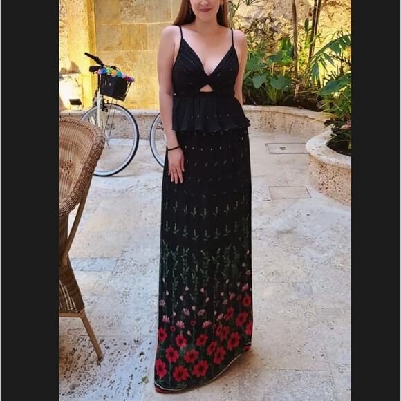 Sabina Musayev Black Pleated Gown SMALL Tiered Maxi Dress Floral Cut Out $430 - Picture 5 of 11